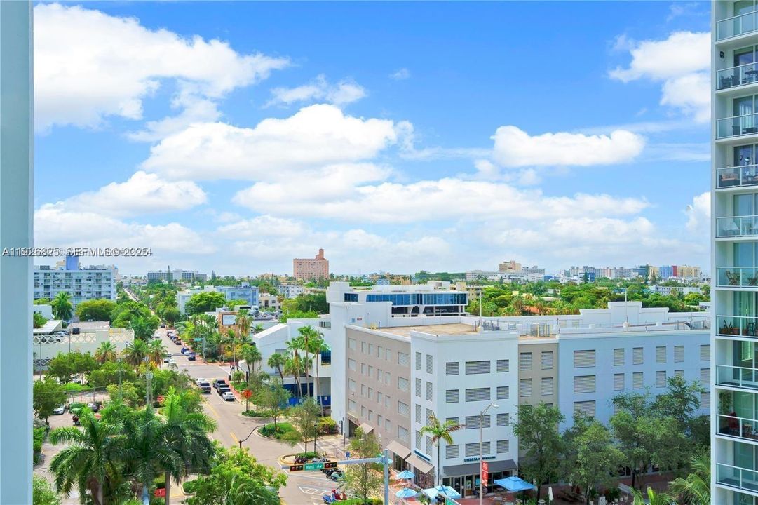 出租: $3,200 (1 贝兹, 1 浴室, 852 平方英尺)