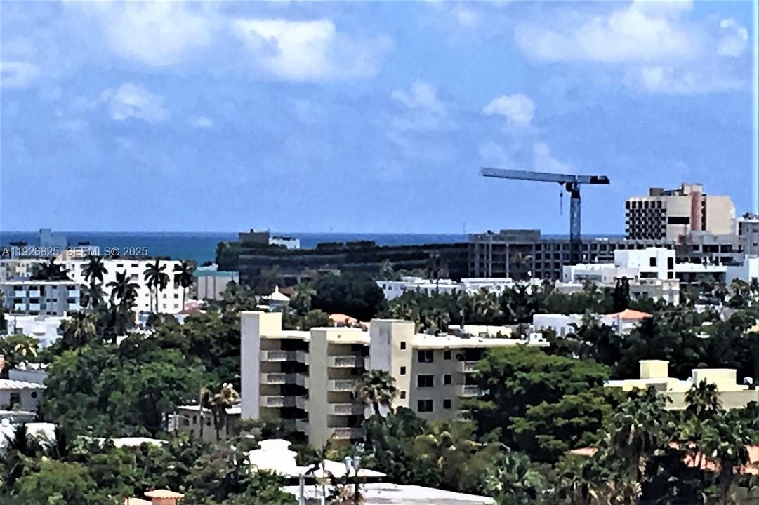 出租: $3,200 (1 贝兹, 1 浴室, 852 平方英尺)