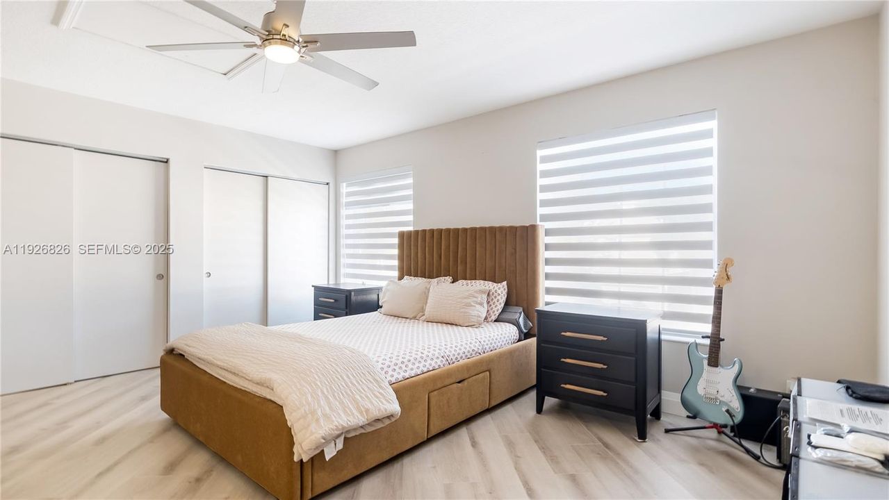 En Venta: $639,900 (3 camas, 2 baños, 2305 Pies cuadrados)