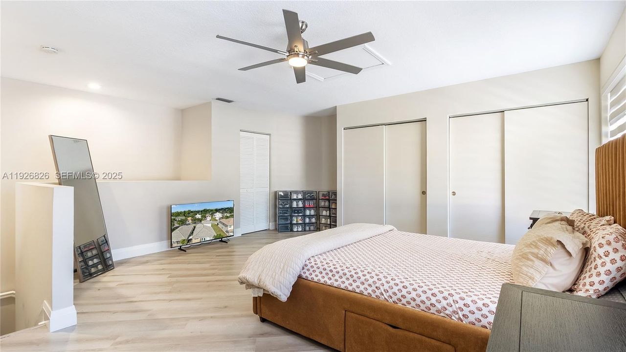 En Venta: $639,900 (3 camas, 2 baños, 2305 Pies cuadrados)