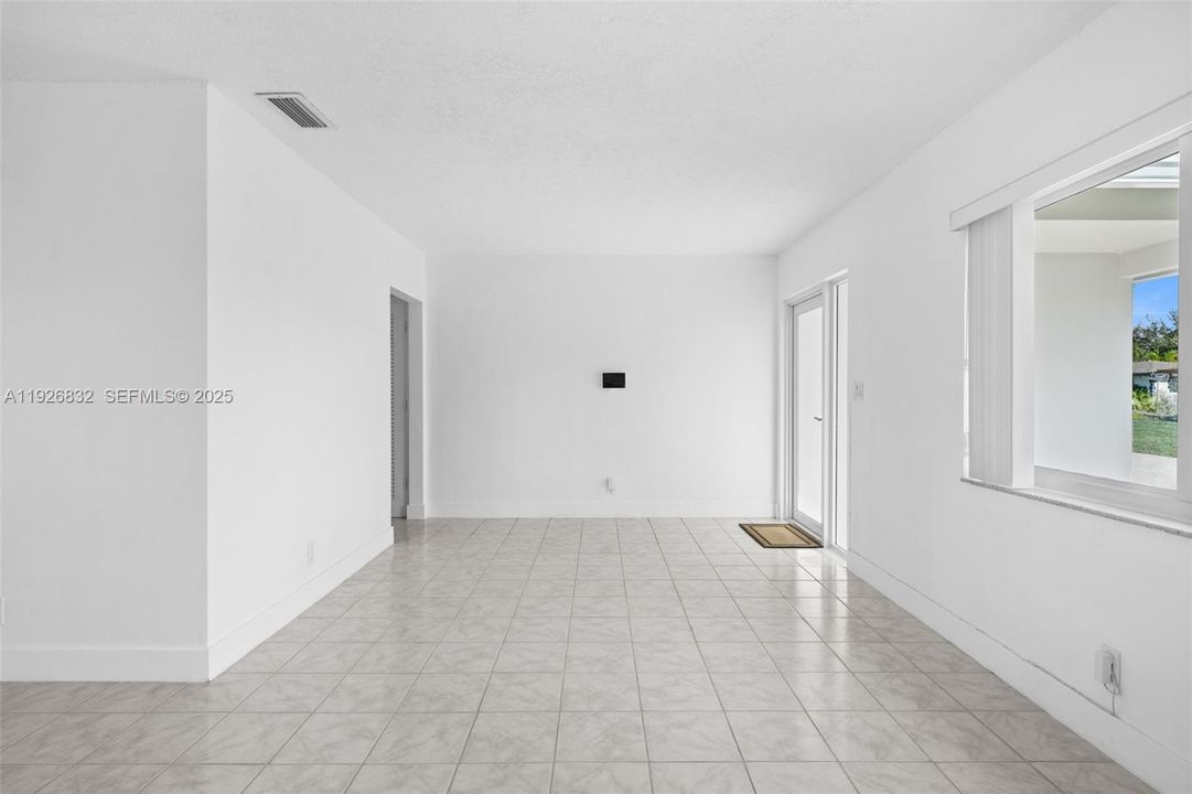 En Renta: $3,500 (3 camas, 2 baños, 1500 Pies cuadrados)