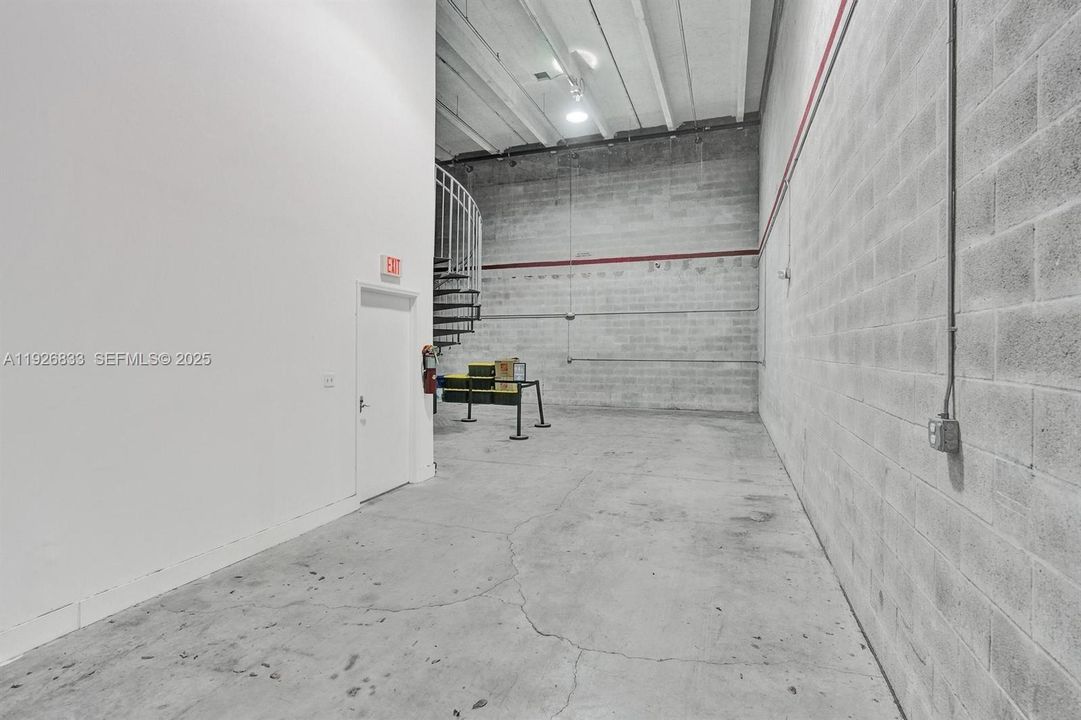 出租: $3,150 (0 贝兹, 0 浴室, 0 平方英尺)