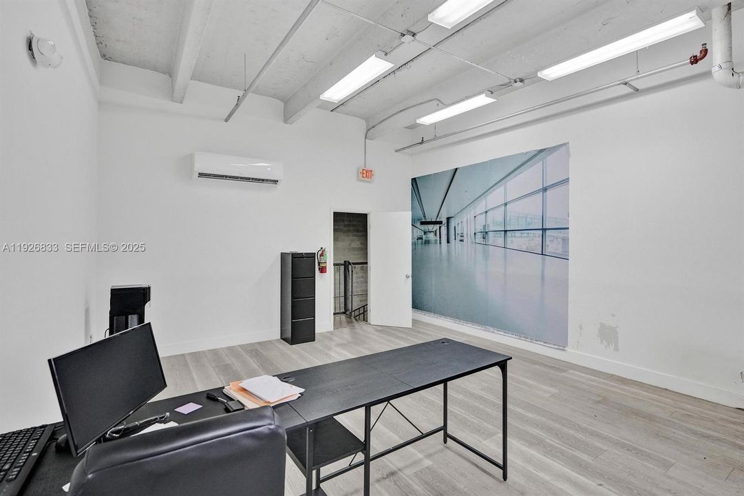 出租: $3,150 (0 贝兹, 0 浴室, 0 平方英尺)