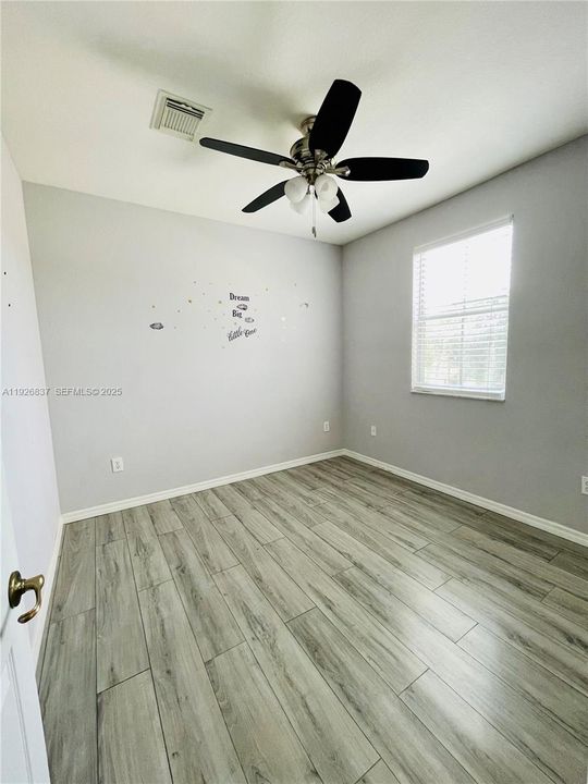 For Rent: $2,850 (3 beds, 2 baths, 1679 Square Feet)