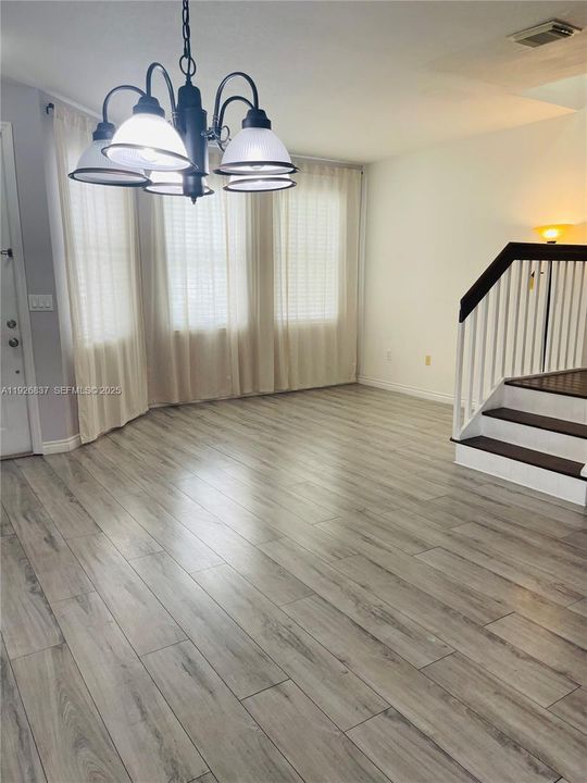 For Rent: $2,850 (3 beds, 2 baths, 1679 Square Feet)