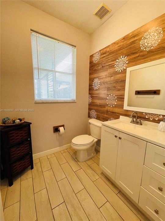 Half Bathroom, 1st floor