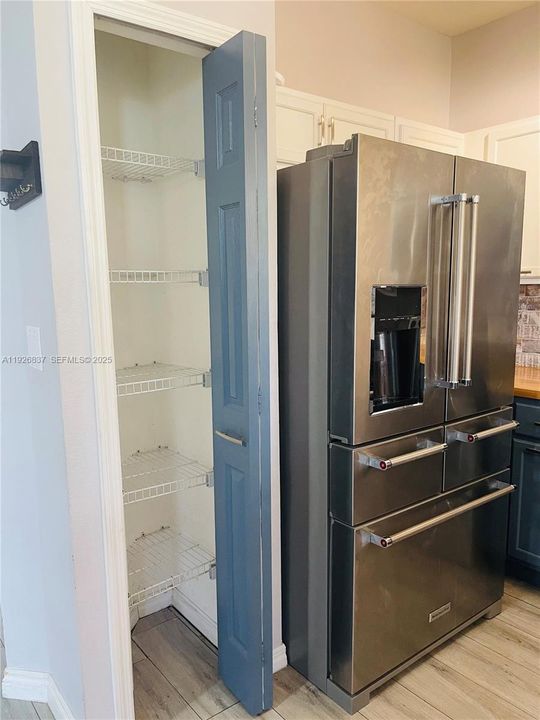 For Rent: $2,850 (3 beds, 2 baths, 1679 Square Feet)