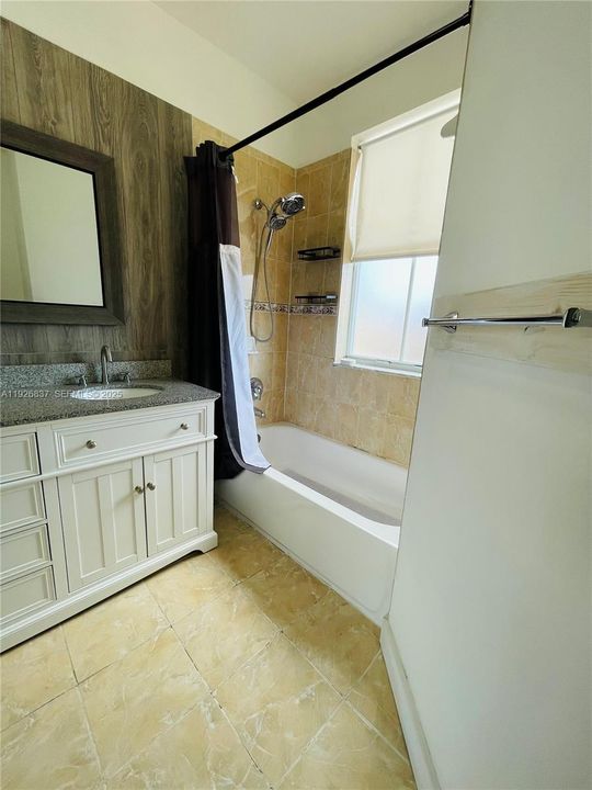 For Rent: $2,850 (3 beds, 2 baths, 1679 Square Feet)