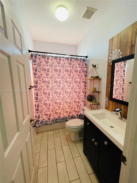 For Rent: $2,850 (3 beds, 2 baths, 1679 Square Feet)