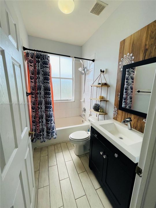 For Rent: $2,850 (3 beds, 2 baths, 1679 Square Feet)