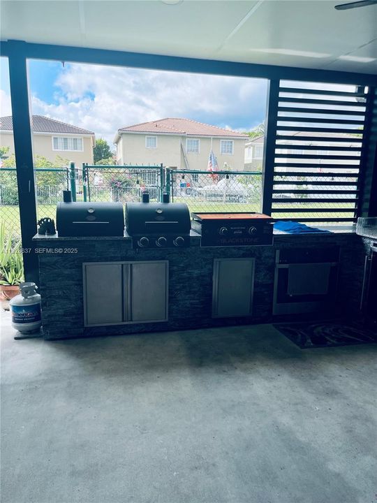 For Rent: $2,850 (3 beds, 2 baths, 1679 Square Feet)