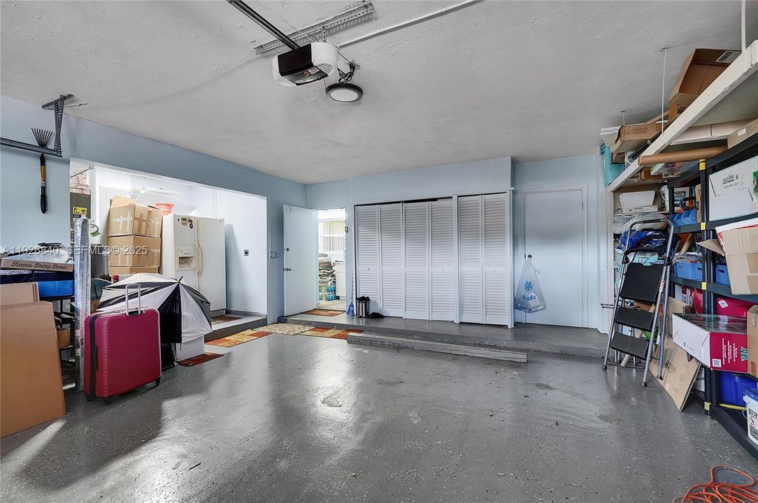 На продажу: $699,900 (3 спален, 2 ванн, 3332 Квадратных фут)