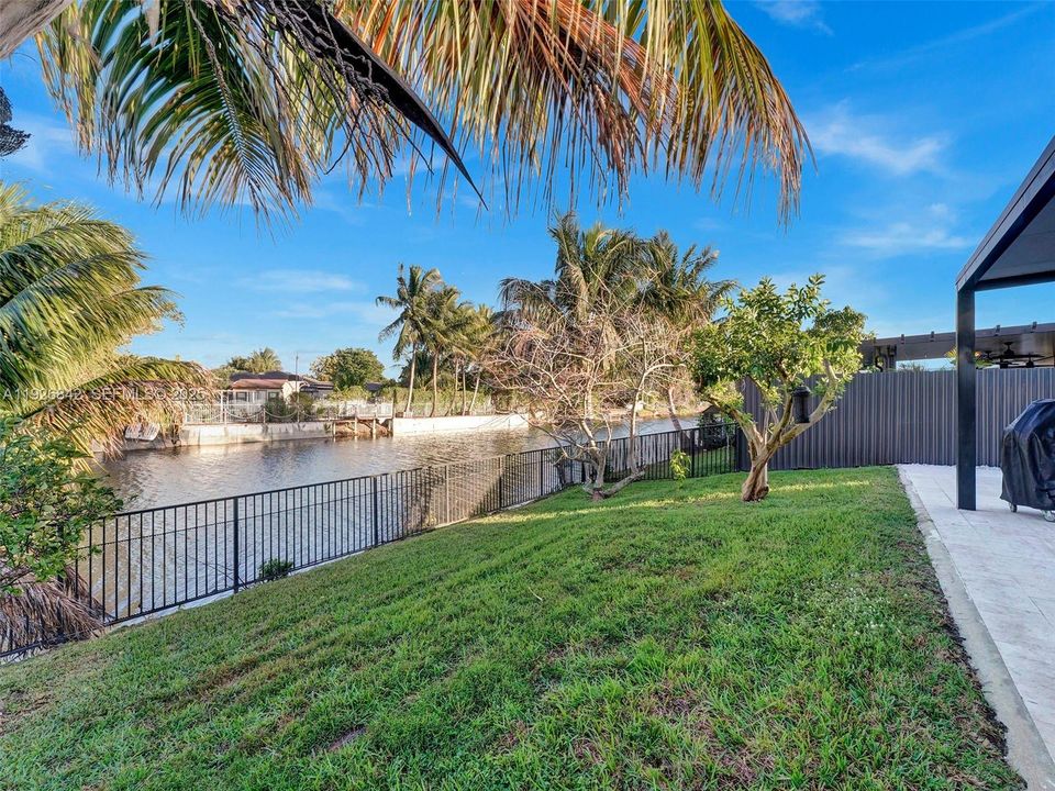 待售: $670,000 (3 贝兹, 2 浴室, 1402 平方英尺)