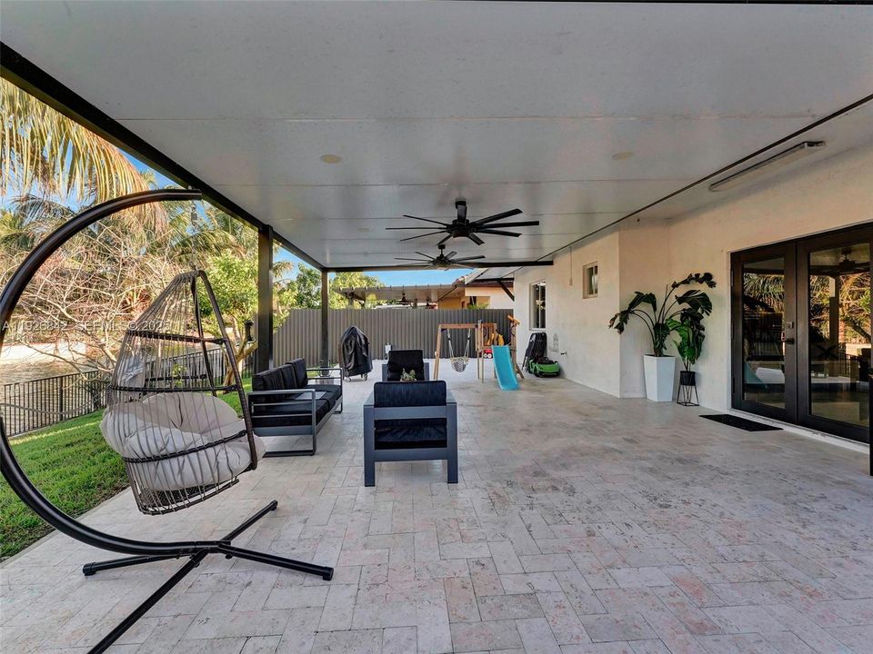 待售: $670,000 (3 贝兹, 2 浴室, 1402 平方英尺)