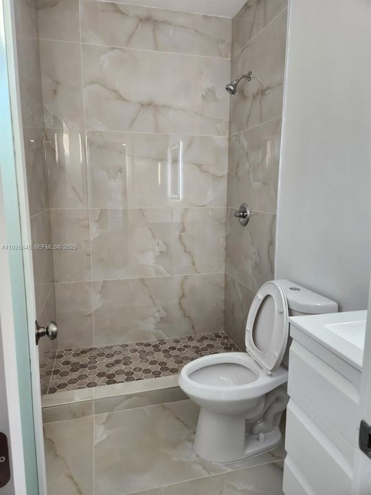 В аренду: $1,800 (4 спален, 2 ванн, 1884 Квадратных фут)