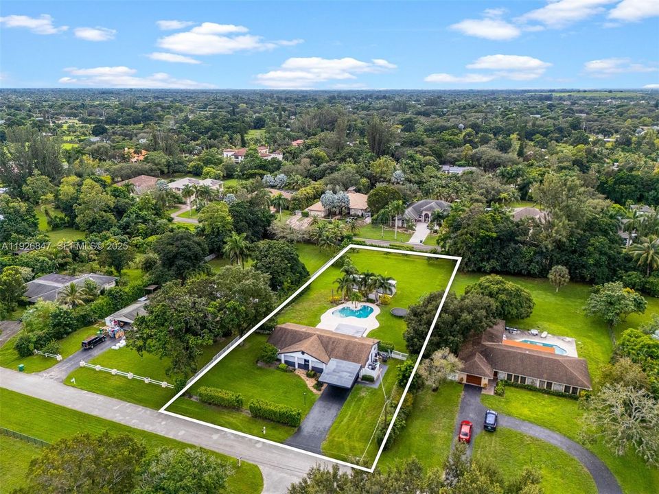 出租: $6,700 (3 贝兹, 2 浴室, 1772 平方英尺)