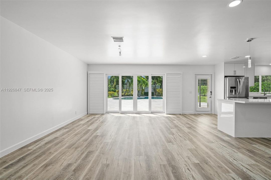 出租: $6,700 (3 贝兹, 2 浴室, 1772 平方英尺)