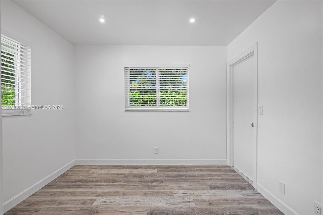 出租: $6,700 (3 贝兹, 2 浴室, 1772 平方英尺)