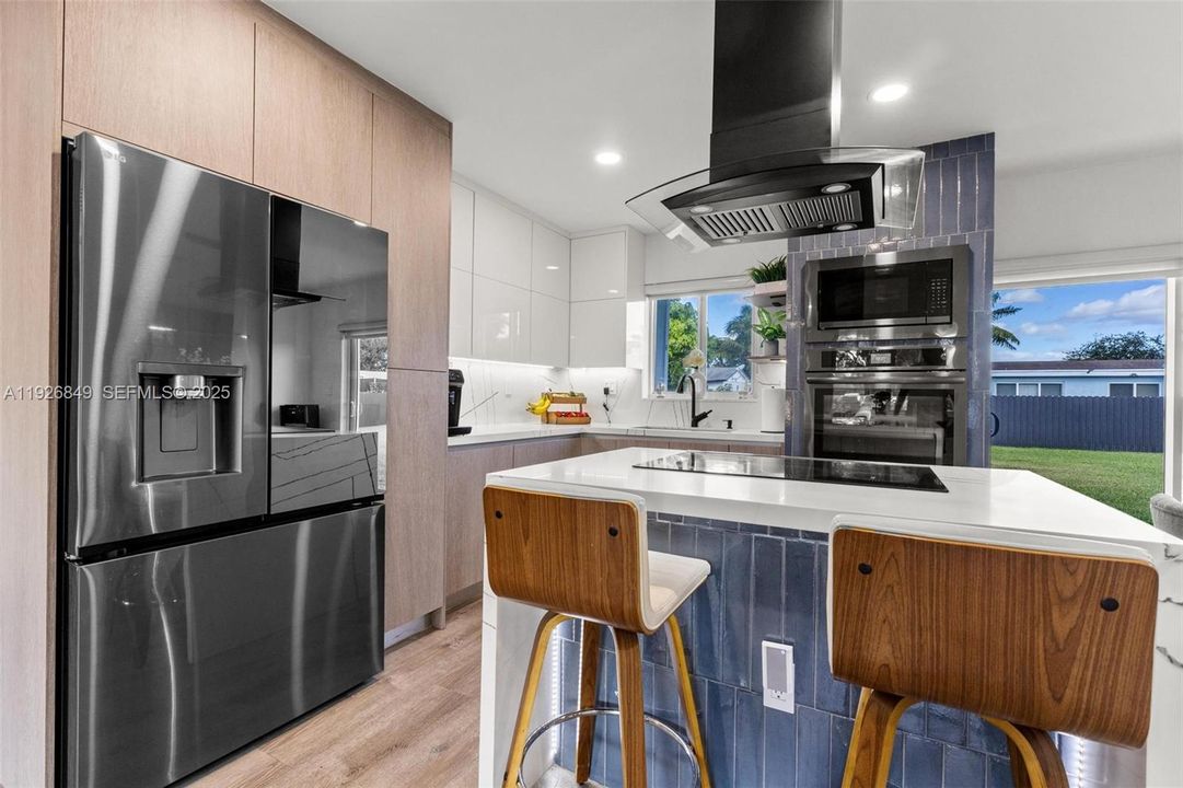 На продажу: $650,000 (3 спален, 2 ванн, 1322 Квадратных фут)