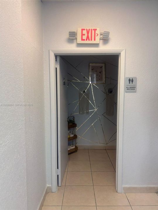 出租: $3,700 (0 贝兹, 0 浴室, 0 平方英尺)