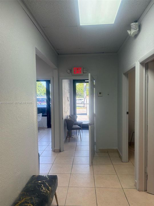 出租: $3,700 (0 贝兹, 0 浴室, 0 平方英尺)