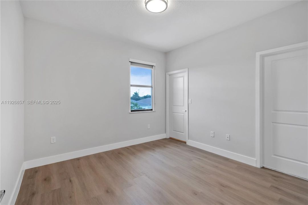 For Sale: $1,320,000 (5 beds, 4 baths, 3633 Square Feet)