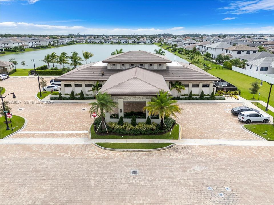 For Sale: $1,320,000 (5 beds, 4 baths, 3633 Square Feet)