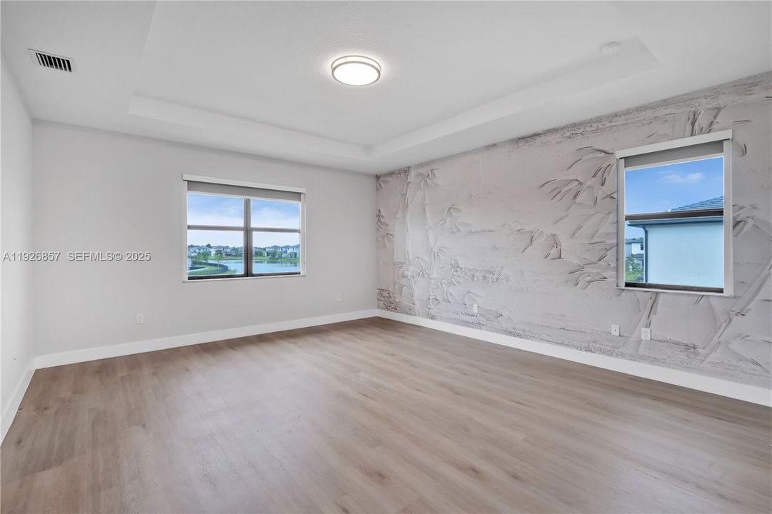 For Sale: $1,320,000 (5 beds, 4 baths, 3633 Square Feet)