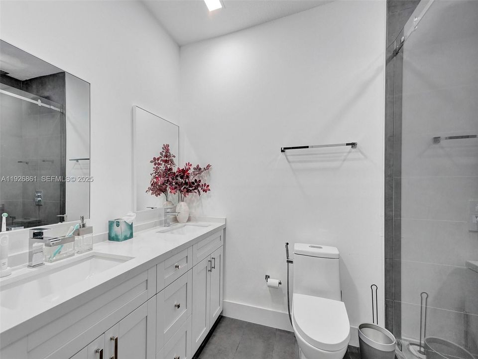 В аренду: $4,400 (3 спален, 2 ванн, 1402 Квадратных фут)