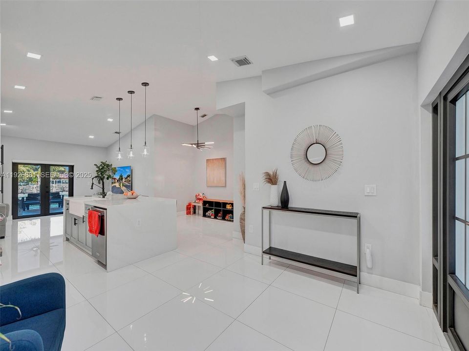 В аренду: $4,400 (3 спален, 2 ванн, 1402 Квадратных фут)