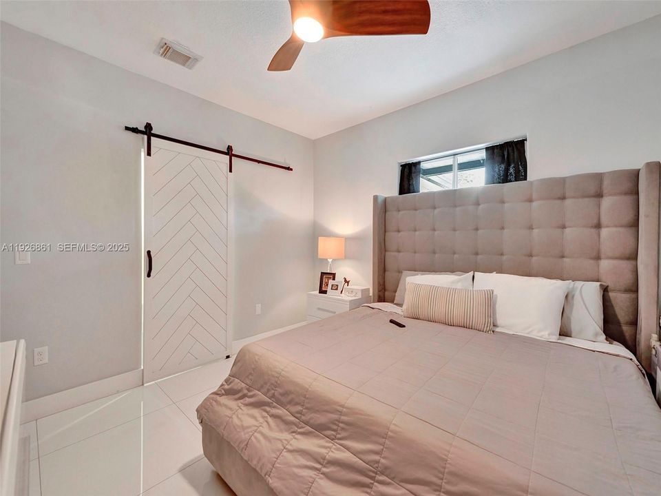 В аренду: $4,400 (3 спален, 2 ванн, 1402 Квадратных фут)