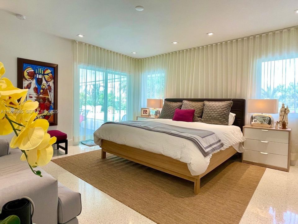 В аренду: $11,900 (4 спален, 3 ванн, 2284 Квадратных фут)