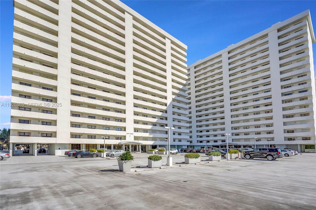 На продажу: $765,000 (2 спален, 2 ванн, 1500 Квадратных фут)