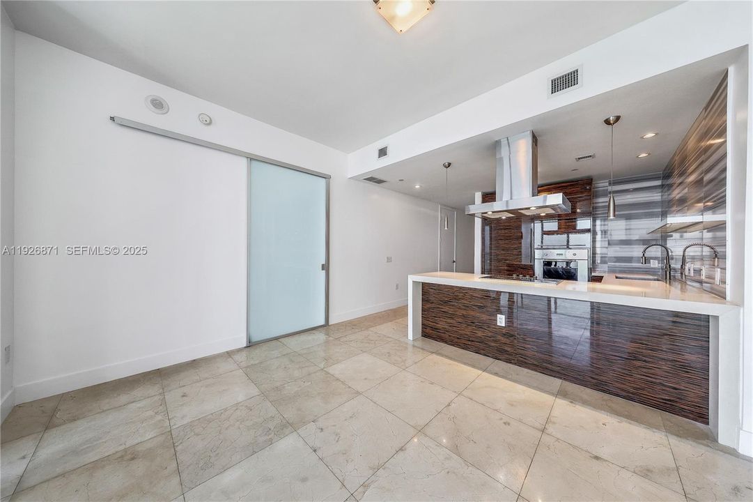 For Sale: $895,000 (2 beds, 2 baths, 1498 Square Feet)