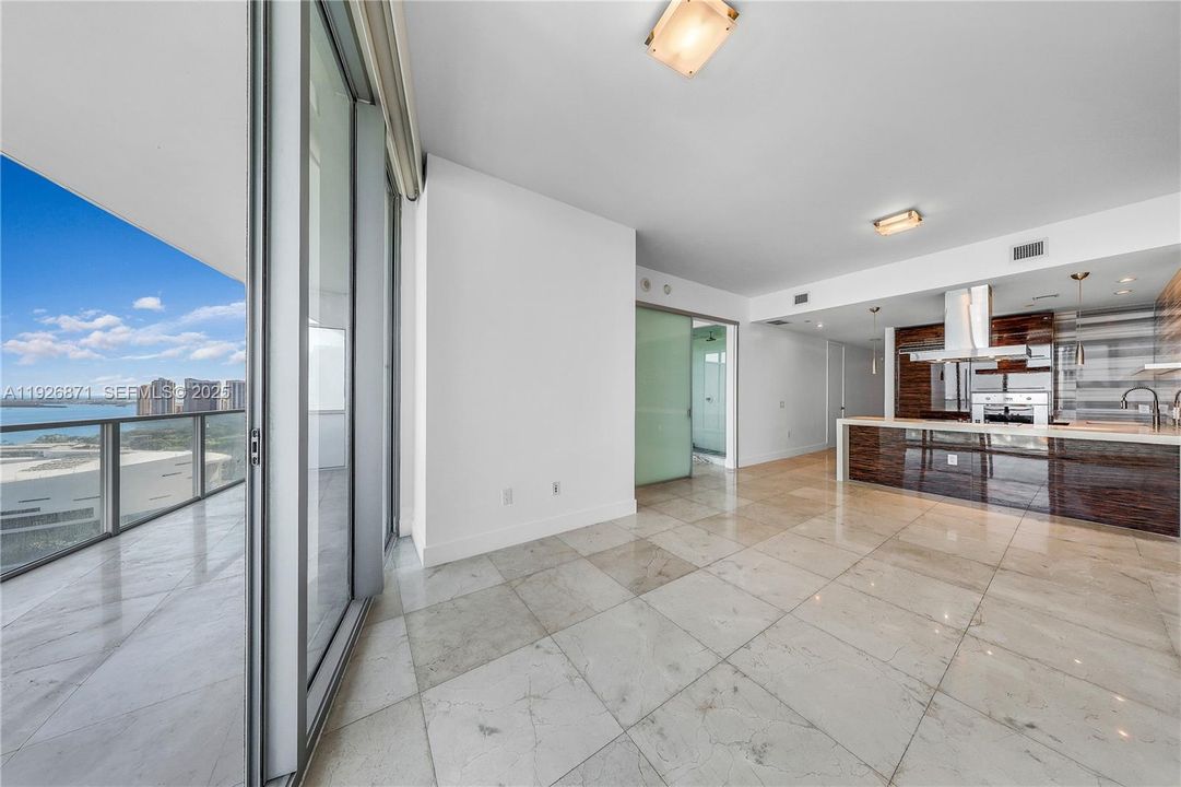 For Sale: $895,000 (2 beds, 2 baths, 1498 Square Feet)