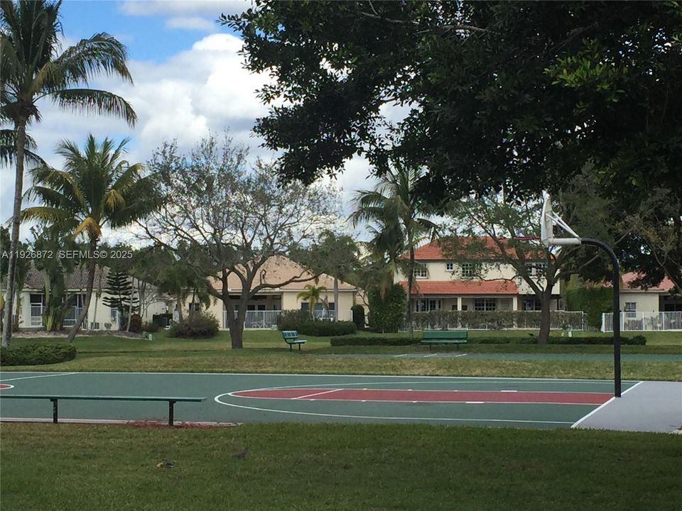 En Renta: $4,500 (3 camas, 2 baños, 1963 Pies cuadrados)