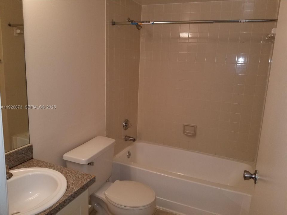 В аренду: $2,100 (2 спален, 2 ванн, 986 Квадратных фут)