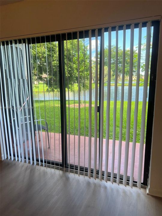 В аренду: $2,100 (2 спален, 2 ванн, 986 Квадратных фут)