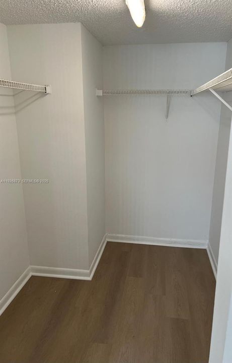 В аренду: $2,100 (2 спален, 2 ванн, 986 Квадратных фут)