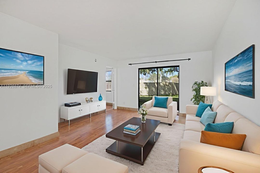 待售: $265,000 (2 贝兹, 2 浴室, 800 平方英尺)