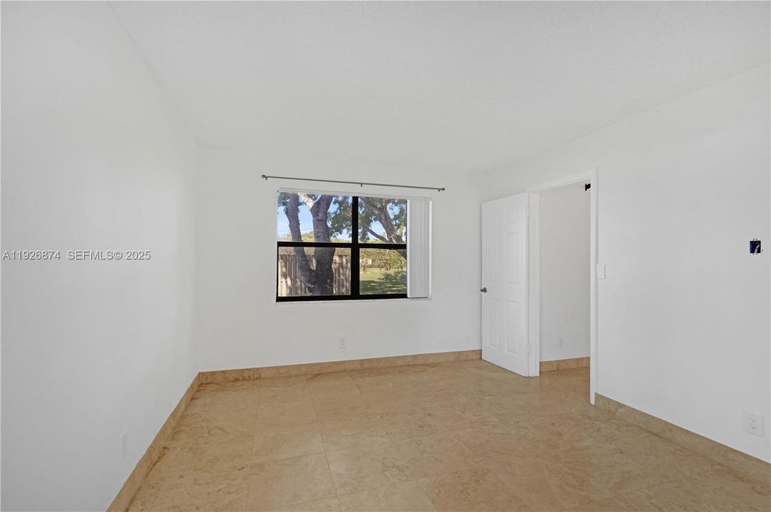 待售: $265,000 (2 贝兹, 2 浴室, 800 平方英尺)