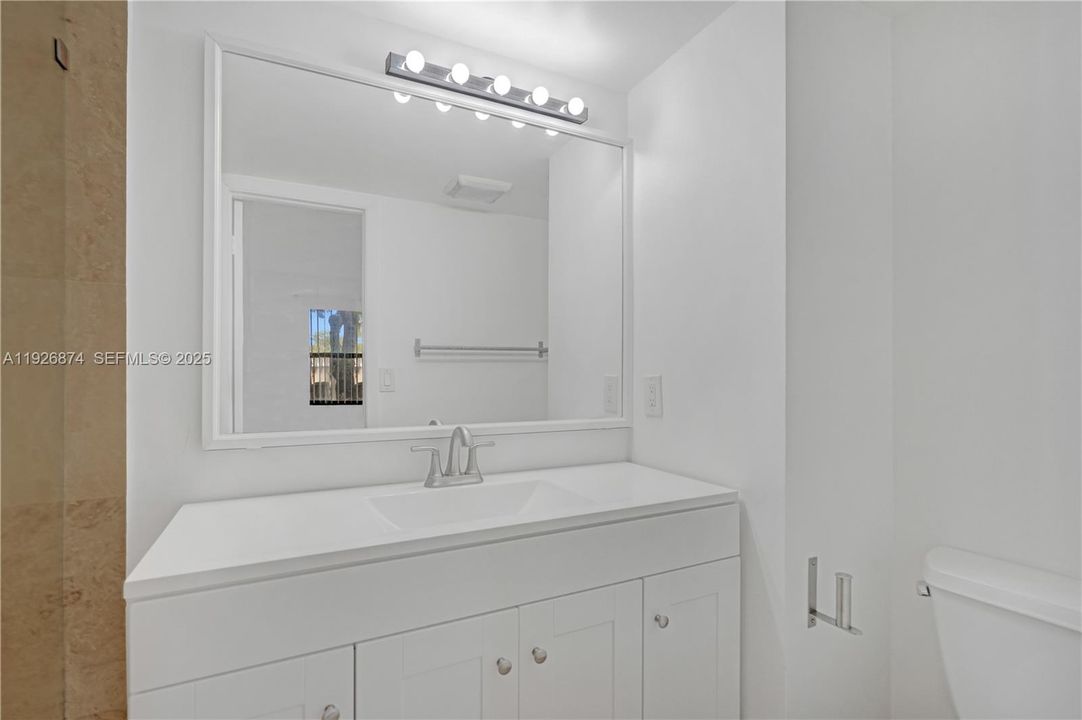 待售: $265,000 (2 贝兹, 2 浴室, 800 平方英尺)