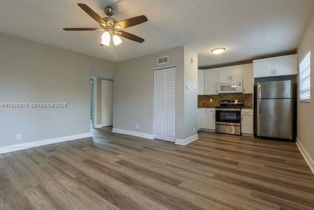 For Rent: $1,700 (2 beds, 1 baths, 721 Square Feet)