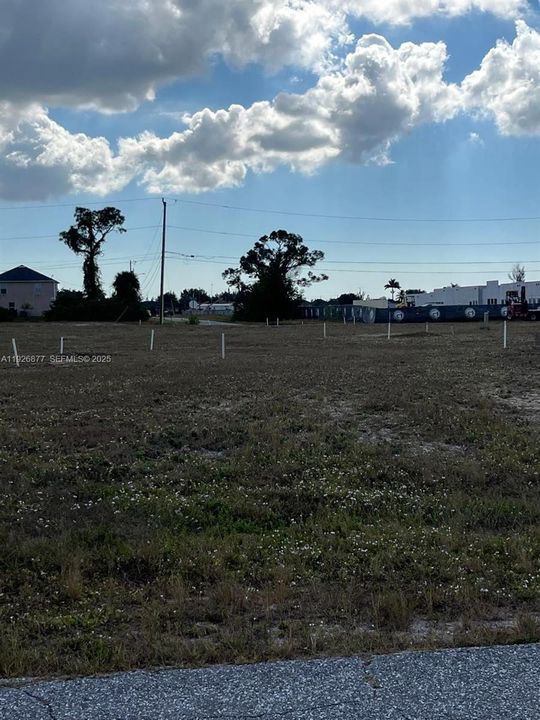 待售: $42,000 (0.23 acres)