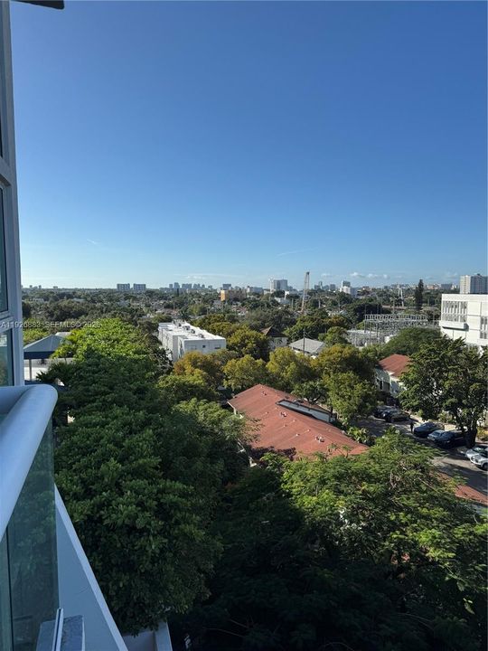 出租: $3,100 (2 贝兹, 2 浴室, 967 平方英尺)