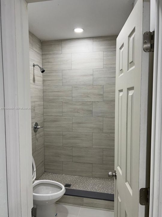 En Venta: $675,000 (4 camas, 3 baños, 1522 Pies cuadrados)