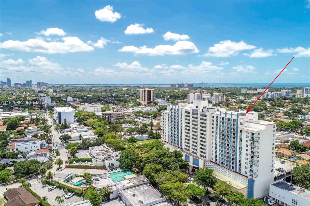 For Rent: $2,550 (1 beds, 1 baths, 824 Square Feet)