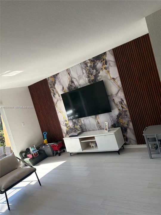 В аренду: $2,690 (2 спален, 2 ванн, 1190 Квадратных фут)