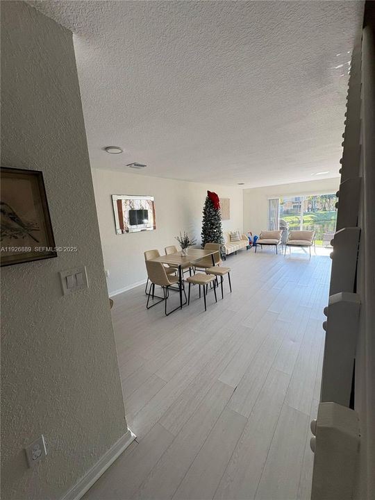 В аренду: $2,690 (2 спален, 2 ванн, 1190 Квадратных фут)