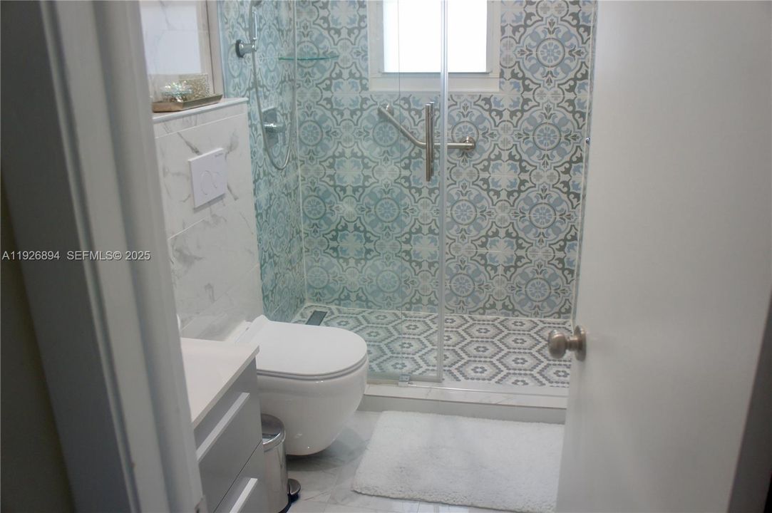 For Sale: $680,000 (3 beds, 2 baths, 1938 Square Feet)